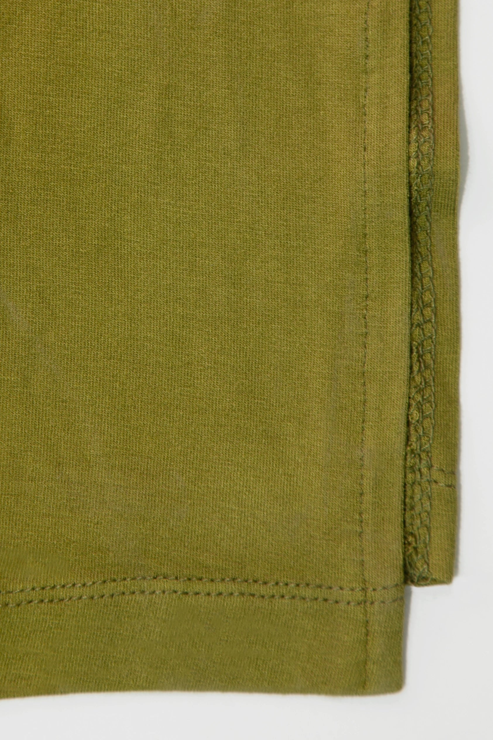 SY216 - Image 6