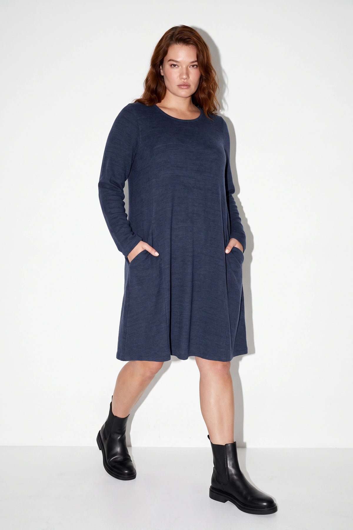 SY305 - Image 1