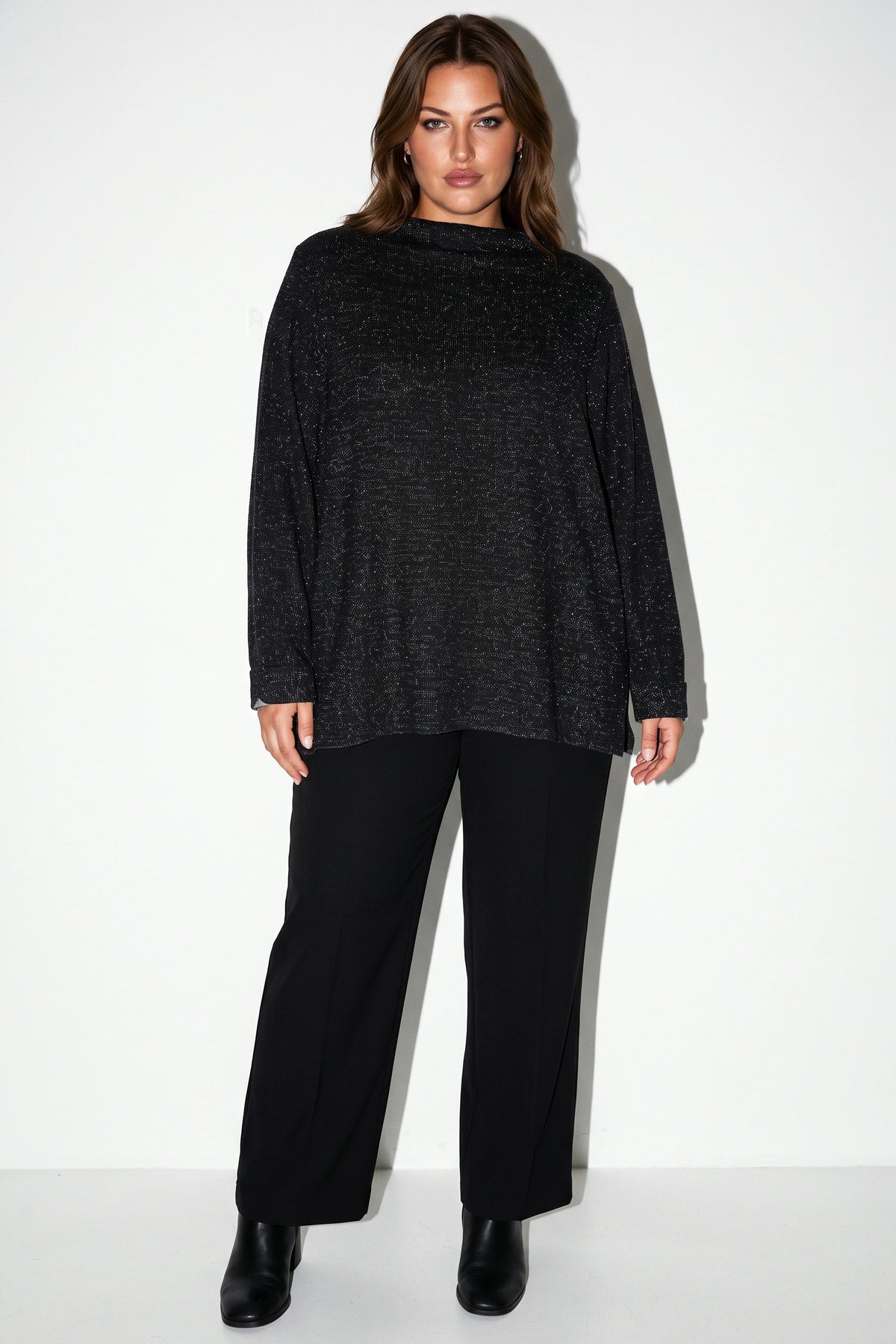 SY323 - Image 2