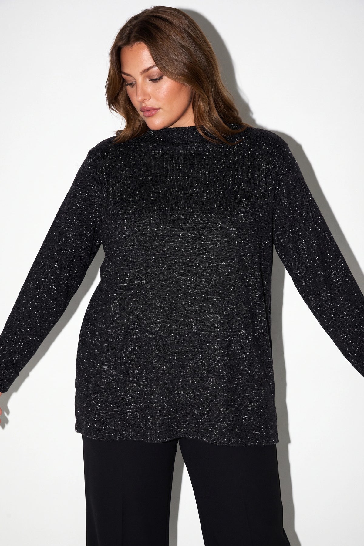 SY323 - Image 1